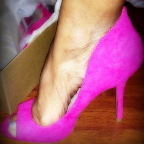 Shoes! - Picture 3 of 3